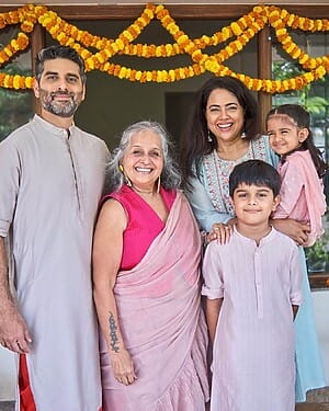 Sameera Reddy Family And Relationships á