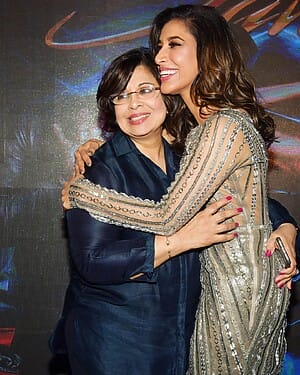 Sophie Choudry Family And Relationships