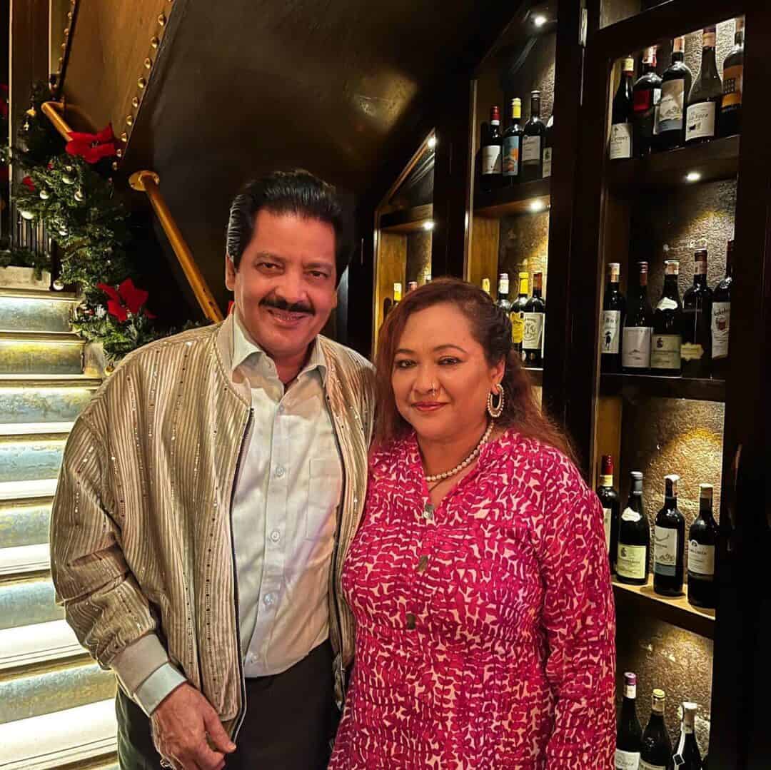 Udit Narayan : Net Worth, Height, Weight, Age, Affairs, Wiki, Facts and Figures 2 Udit Narayan - Family And Relationships