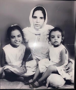 Upasana Singh Early Life And Upbringing