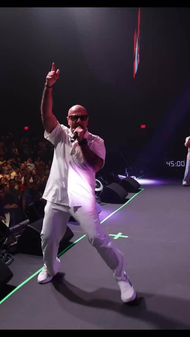 Vishal Dadlani : Net Worth, Height, Weight, Age, Affairs, Wiki, Facts and Figures 6 Vishal Dadlani - Interesting