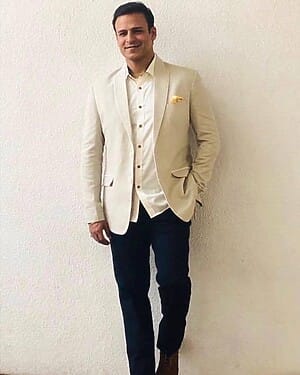 Vivek Oberoi Physical Appearance