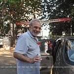 317797-kulbhushan-kharbanda-casts-his-vote-at-a-polling-stations-in-mu.jpg