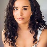 Zoe Robins