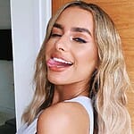 amber-davies-heih