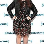 beanie-feldstein-height