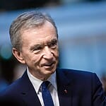 bernard-arnault-suit