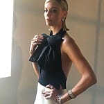 charlize-theron-height