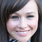 danielle-harris-bio