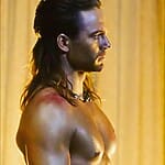dustin-clare-ae