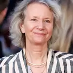 eileen-davies-proifle