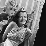 ella-raines-smile