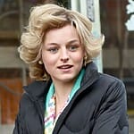 emma-corrin-biody