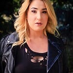 Emma Hunton - Profile, Net worth and Facts