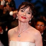 essie-davis-smile