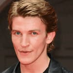 ewan-mitchell-best-actor