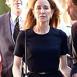 felicity-huffman-height