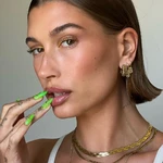Hailey Bieber