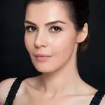 hatice-sendil-bio-1-1