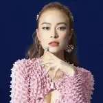 hoang-thuy-linh-age