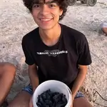 inaki-godoy-at-beach