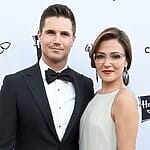 italia-ricci-with-robbie-amell