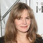 jennifer-jason-leigh-height