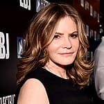 jennifer-jason-leigh-measurements