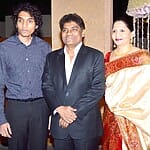 johnny-lever-with-wife-sujata-and-son