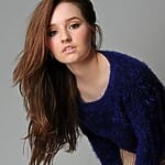kaitlyn-dever-body