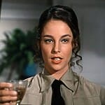 kathleen-quinlan-height