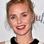 Kelli Garner