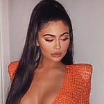 kylie-jenner-bra-sezi