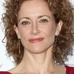 Leslie Hope