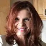 lolita-davidovich-face