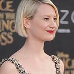 mia-wasikowska-smile