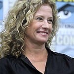 nancy-travis-height