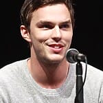 nicholas-hoult-face
