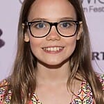 oona-laurence-smile