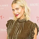 poppy-delevingne-body