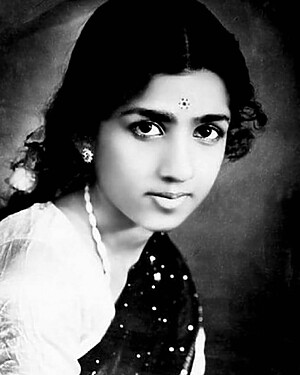 Raveena Tandon Early Life And Upringing
