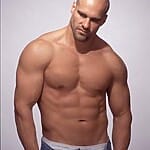 rey-hernandez-body