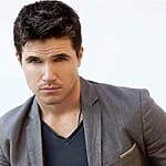 Robbie Amell