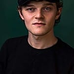 robert-aramayo-face