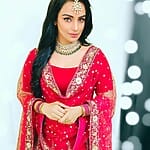 shwetha_menon_266566461_342827177650130_5674372782463821724_n