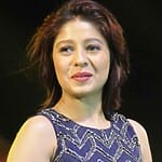 sunidhi-chauhan-candid