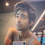 taaruk-raina-gym-selfie
