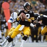terry-bradshaw-playing