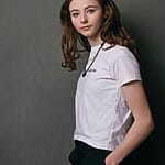 thomasin-mckenzie-heighuug
