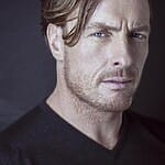 toby-stephens-face